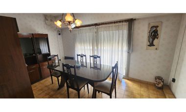 Roma 3083 entre Lima y Asunción, Isidro Casanova