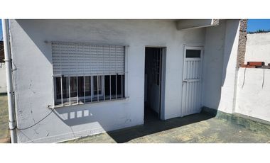 Roma 3083 entre Lima y Asunción, Isidro Casanova