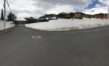 Venta terreno GUAYLLABAMBA, 2.000m2 construya la casa con vista a las montañas