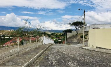 Venta terreno GUAYLLABAMBA, 2.000m2 construya la casa con vista a las montañas