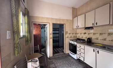 Casa PH en alquiler en Lanus Este