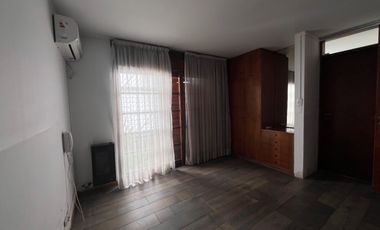 Casa en venta frente al parque en San Rafael