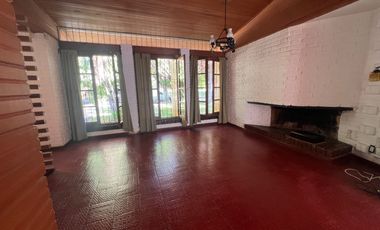 Casa en venta frente al parque en San Rafael