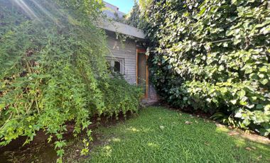 Casa en venta frente al parque en San Rafael