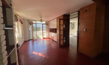 Casa en venta frente al parque en San Rafael