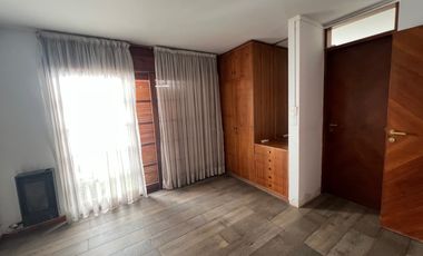 Casa en venta frente al parque en San Rafael