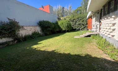 Casa en venta frente al parque en San Rafael