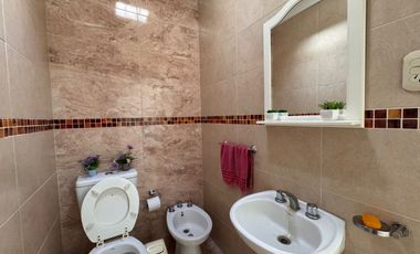 VENTA CASA 5 AMB  EN BARRIO CORIMAYO