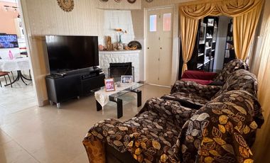 VENTA CASA 5 AMB  EN BARRIO CORIMAYO