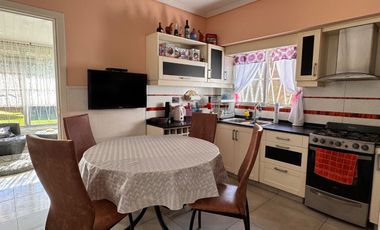 VENTA CASA 5 AMB  EN BARRIO CORIMAYO