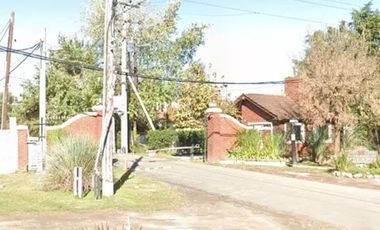 VENTA DE CASA PISCINA  EZEIZA MELAZZI PERMUTA