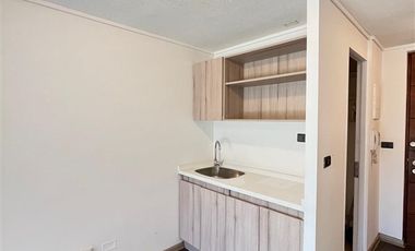 Oficina en Arriendo en Irarrázaval con Campos de Deporte