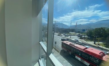 Oficina en Arriendo en Raul Labbe/ Avda La Dehesa