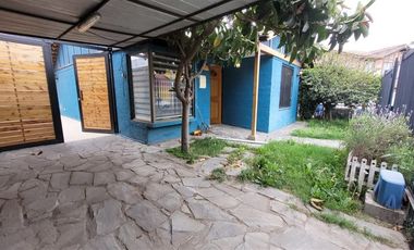 Casa en Arriendo en Linda y cómoda casa 3 dorm, 2 baños, pje cerrado, Trinidad Oriente