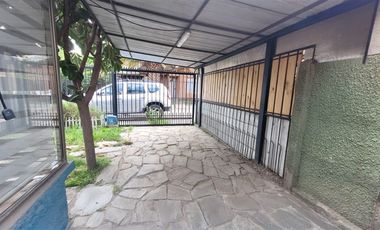 Casa en Arriendo en Linda y cómoda casa 3 dorm, 2 baños, pje cerrado, Trinidad Oriente