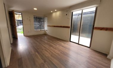 Casa en Arriendo en Linda y cómoda casa 3 dorm, 2 baños, pje cerrado, Trinidad Oriente