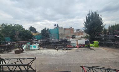 Venta o Renta de Terreno con uso de Suelo Comercial en Ecatepec de Morelos