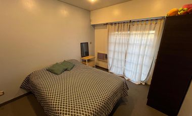 Casa PH de cinco ambientes con patio y pileta a la venta en Wilde