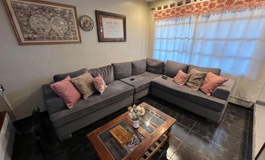 Casa PH de cinco ambientes con patio y pileta a la venta en Wilde