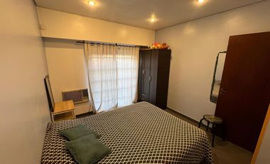 Casa PH de cinco ambientes con patio y pileta a la venta en Wilde