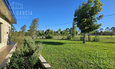 Casa en Planta Baja En Venta En Colon Entre Ríos.