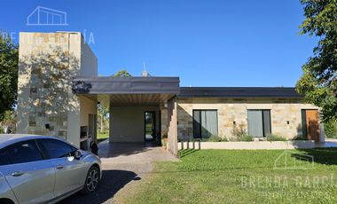 Casa en Planta Baja En Venta En Colon Entre Ríos.