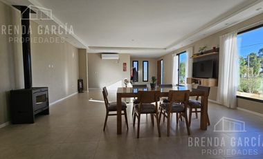 Casa en Planta Baja En Venta En Colon Entre Ríos.