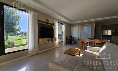 Casa en Planta Baja En Venta En Colon Entre Ríos.