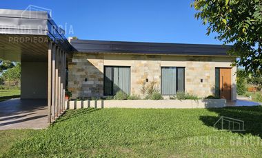 Casa en Planta Baja En Venta En Colon Entre Ríos.