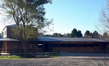 Casa en alquiler en Pilar