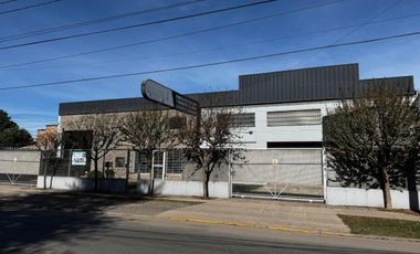 venta Galpón Industrial con Oficinas, Depósito y Taller  Ideal Logística los bulevares
