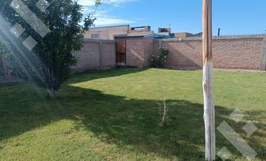 VENTA CASA DOS DORMITORIOS Y MONOAMBIENTES, PIEDRAS BLANCAS, FERNANDEZ ORO