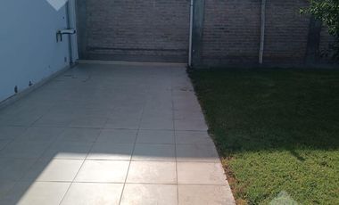 VENTA CASA DOS DORMITORIOS Y MONOAMBIENTES, PIEDRAS BLANCAS, FERNANDEZ ORO