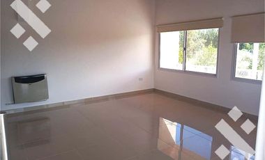 VENTA CASA DOS DORMITORIOS Y MONOAMBIENTES, PIEDRAS BLANCAS, FERNANDEZ ORO