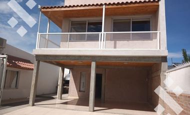 VENTA CASA DOS DORMITORIOS Y MONOAMBIENTES, PIEDRAS BLANCAS, FERNANDEZ ORO