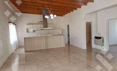 VENTA CASA DOS DORMITORIOS Y MONOAMBIENTES, PIEDRAS BLANCAS, FERNANDEZ ORO