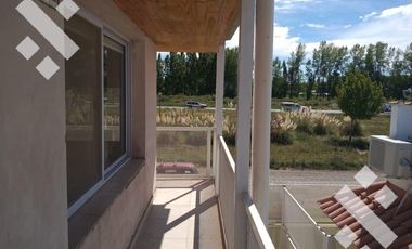 VENTA CASA DOS DORMITORIOS Y MONOAMBIENTES, PIEDRAS BLANCAS, FERNANDEZ ORO