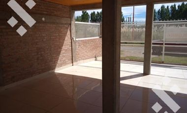 VENTA CASA DOS DORMITORIOS Y MONOAMBIENTES, PIEDRAS BLANCAS, FERNANDEZ ORO