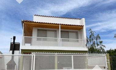 VENTA CASA DOS DORMITORIOS Y MONOAMBIENTES, PIEDRAS BLANCAS, FERNANDEZ ORO