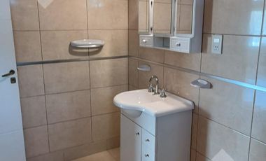 VENTA CASA DOS DORMITORIOS Y MONOAMBIENTES, PIEDRAS BLANCAS, FERNANDEZ ORO