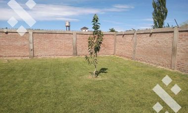 VENTA CASA DOS DORMITORIOS Y MONOAMBIENTES, PIEDRAS BLANCAS, FERNANDEZ ORO