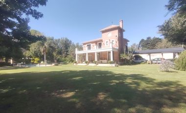 VENDE PROPIEDAD DE CATEGORIA EN ROLDAN LOS INDIOS