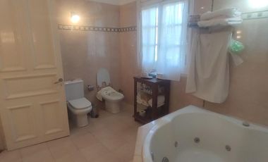 VENDE PROPIEDAD DE CATEGORIA EN ROLDAN LOS INDIOS