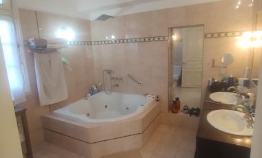 VENDE PROPIEDAD DE CATEGORIA EN ROLDAN LOS INDIOS