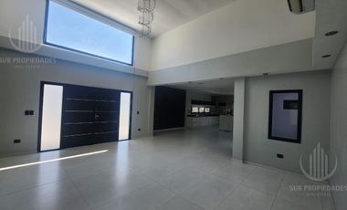 Casa Alquiler en Don Joaquín Canning