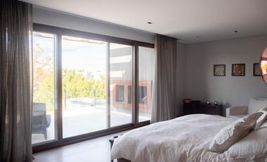 Casa en el Barrio Los Castores. Nordelta