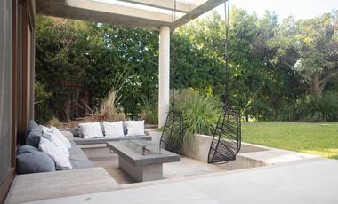 Casa en el Barrio Los Castores. Nordelta