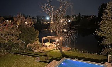 Casa en el Barrio Los Castores. Nordelta