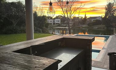 Casa en el Barrio Los Castores. Nordelta