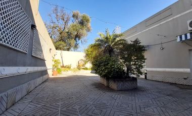 Alquiler de Local en Lanús Este 380 m2 en Esquina